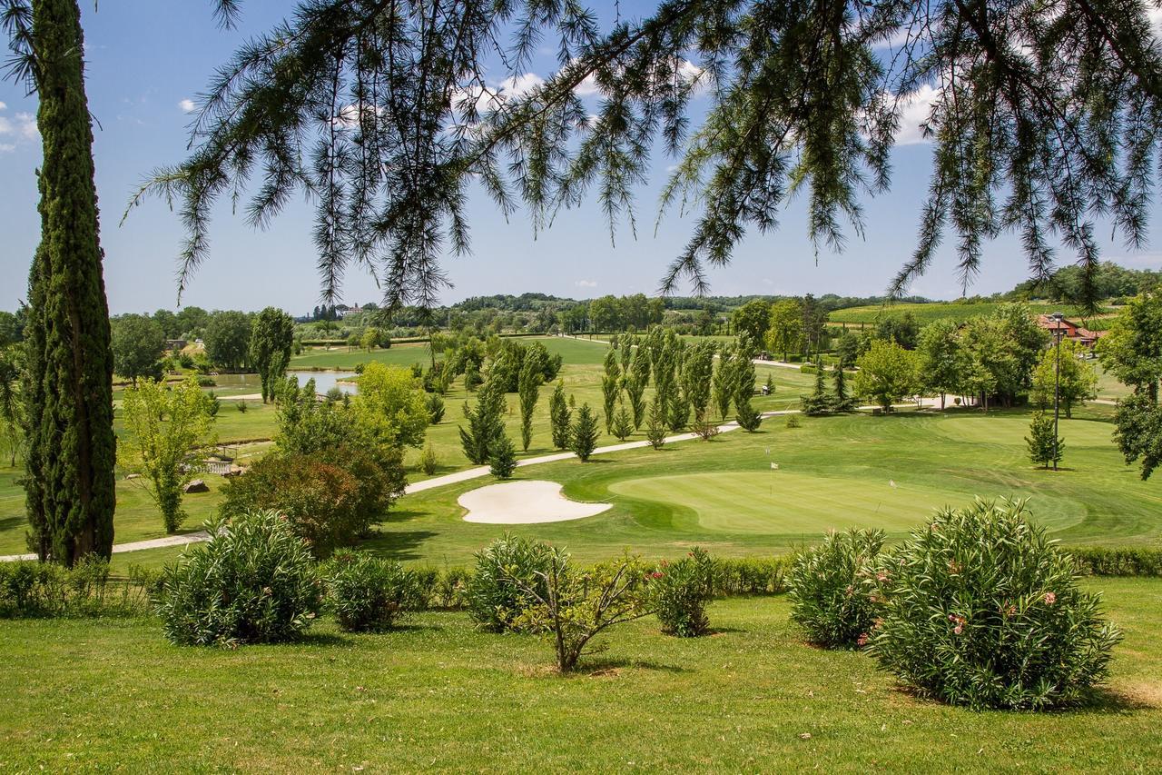 בית הארחה Capriva del Friuli 	Casale In Collina מראה חיצוני תמונה